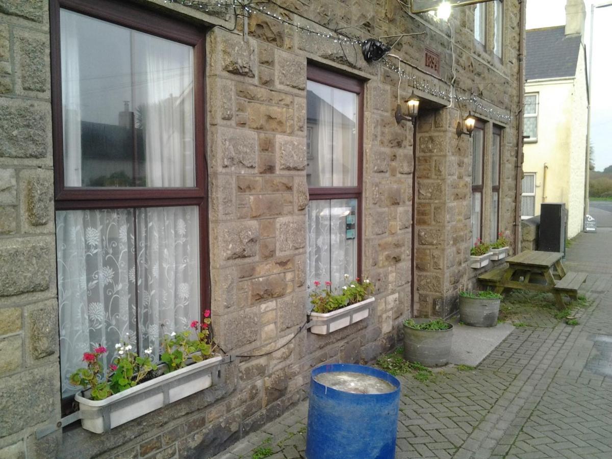 The Mount View Hotel, Bed & Breakfast Пензанс Екстериор снимка