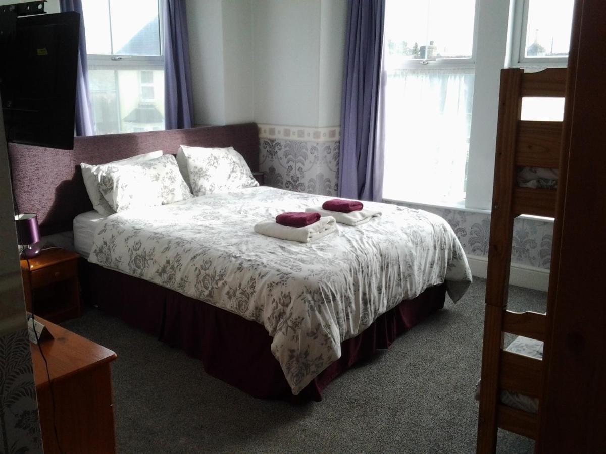 The Mount View Hotel, Bed & Breakfast Пензанс Екстериор снимка